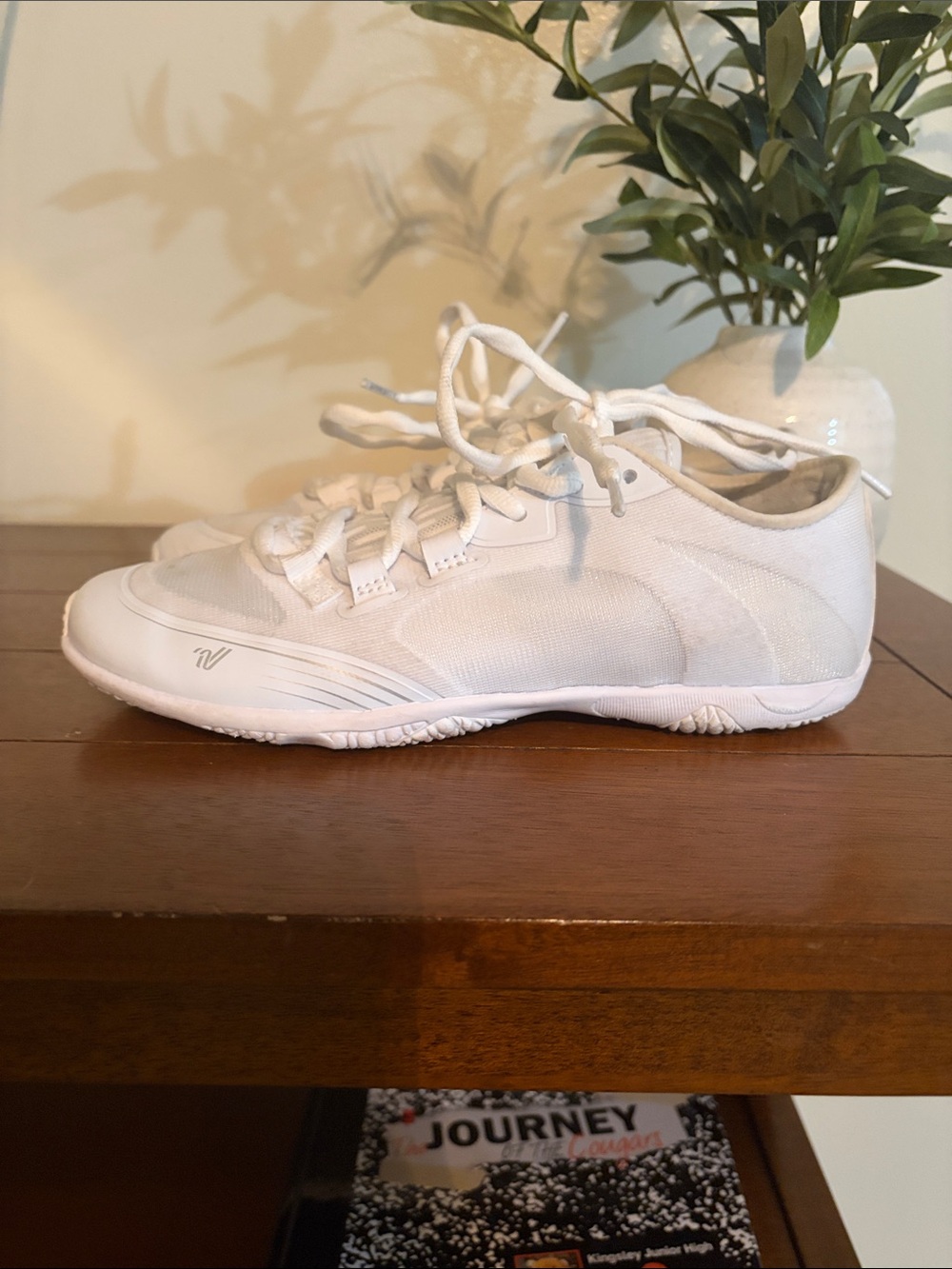 Varsity Phantom Cheer Shoes Women Size 7 White Lightweight Performance Sneakers